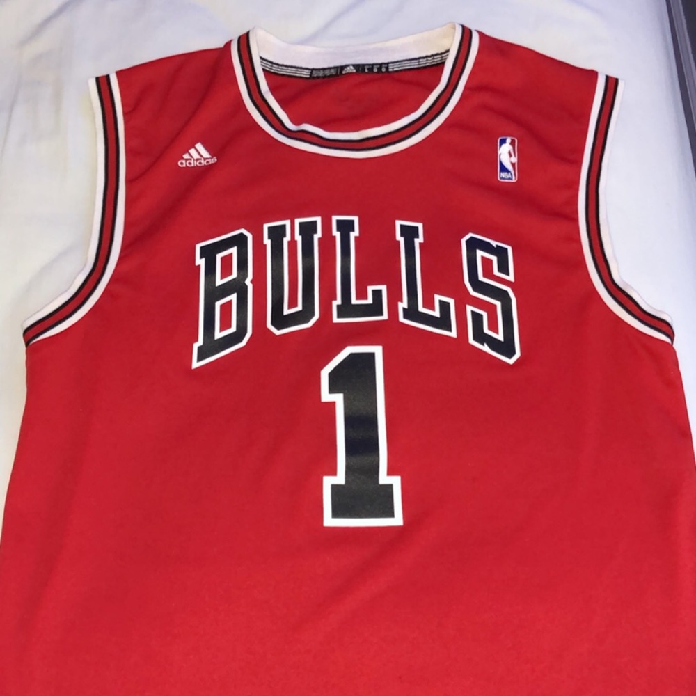 DERRICK ROSE BULLS JERSEY (AWAY)